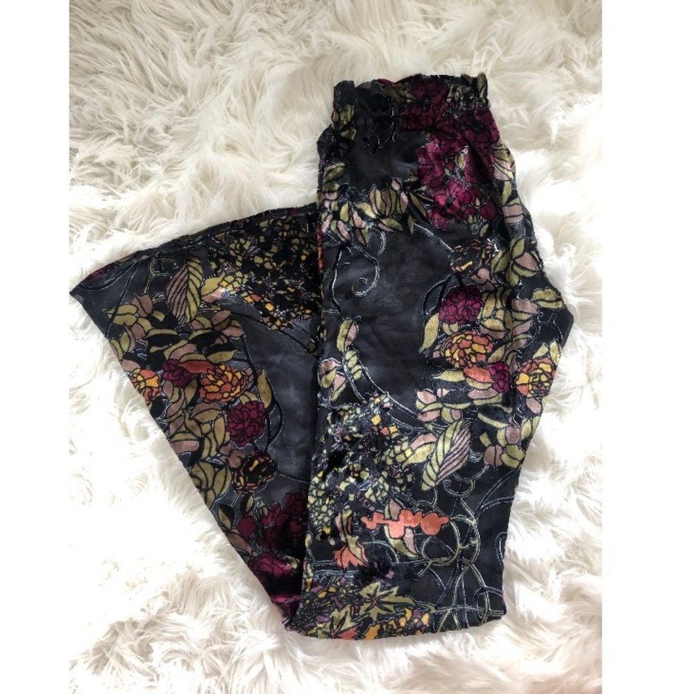 Stone Cold Fox Jagger Bells